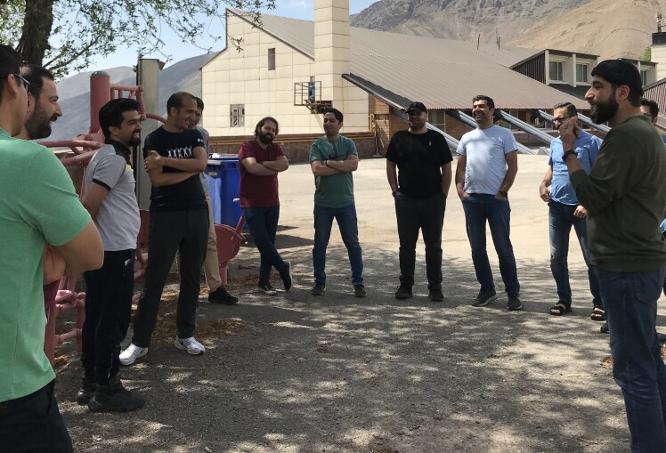 شنیدن: ماده تاریک گفتگو